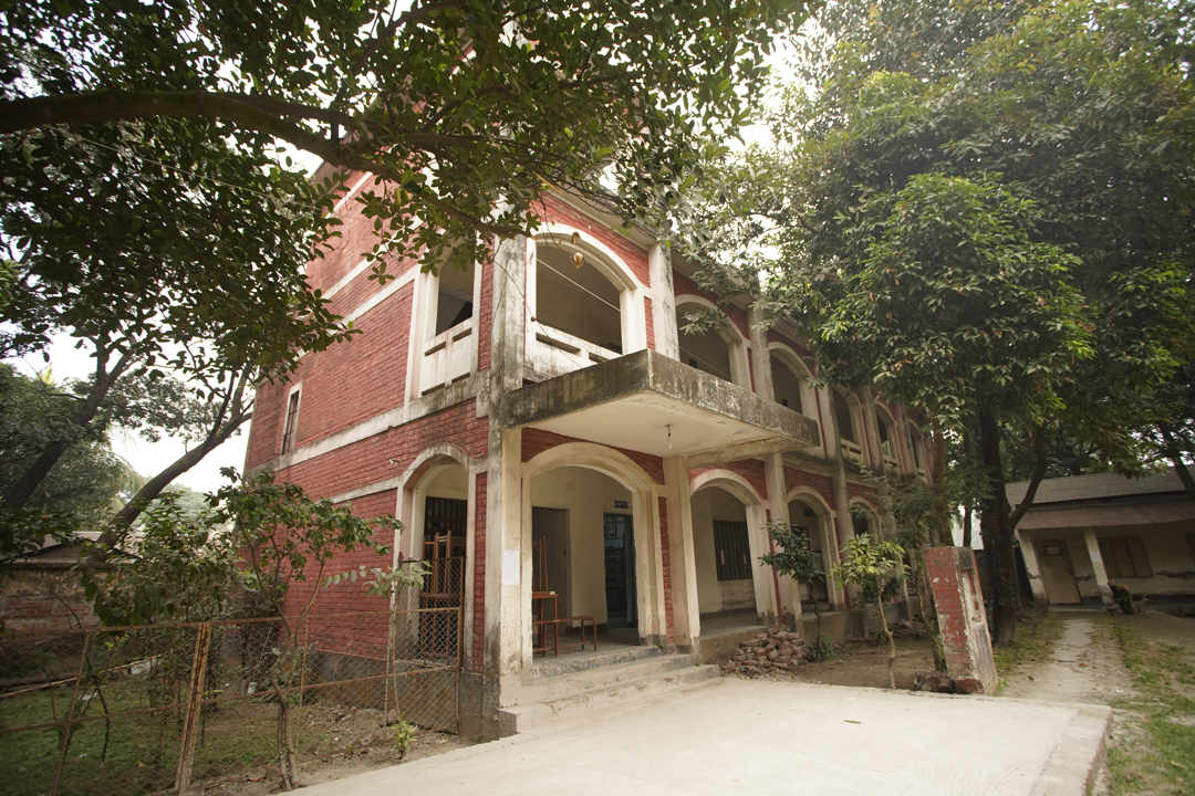 এক নজরে মির্জা আব্বাস মহিলা কলেজ ক্যাম্পাস
